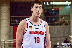 彈無虛發(fā)！杜潤旺首節(jié)7分鐘4中4獨得10分 三分2中2