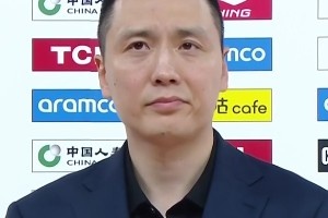 上海主帥：防守是贏球關(guān)鍵 李弘權(quán)是非常優(yōu)秀的球員&他會(huì)越打越好