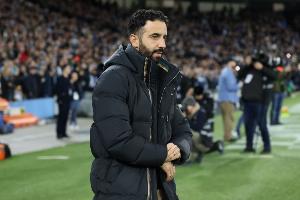 近4輪3??！媒體人：曼聯(lián)在老爵爺后重建之路艱難，阿莫林前途未卜