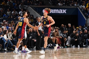 ??科爾說(shuō)和庫(kù)里打球要多傳？波杰姆發(fā)文：在球場(chǎng)上切忌過(guò)度思考