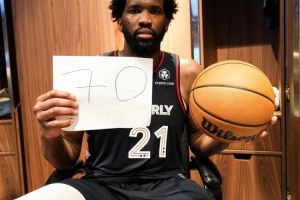 明天正面交鋒！恩比德上次面對文班曾41中24狂轟70分18板5助??