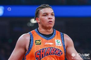 高效全面！洛夫頓15中10砍25分13板9助準(zhǔn)三雙 正負(fù)值+15