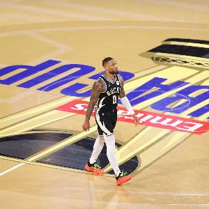 利拉德將NBA杯50萬獎金分給了球隊工作人員 支持他們的日常貢獻(xiàn)