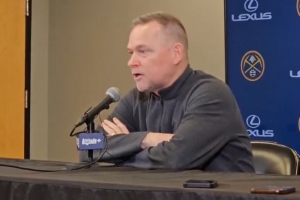 布克因傷缺陣！馬龍：很奢侈的一點(diǎn)是 太陽仍有杜蘭特/比爾等人