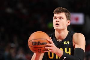 遭砍鯊戰(zhàn)術(shù)6罰僅1中！凱斯勒6中4得9分16板3助 另有3帽