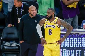 阿里納斯：詹姆斯比哈姆聰明太多 這讓他對(duì)哈姆根本沒(méi)有尊重