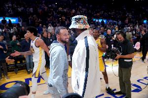 庫里談圣誕大戰(zhàn)打湖人：在這個時間點上 我們都希望能打得更好