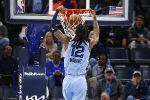 強(qiáng)?。∧m特上半場10中4得到11分3板3助1斷 獻(xiàn)神仙級(jí)封蓋