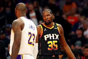 康寧漢姆談連續(xù)對(duì)陣杜詹：這是我想要的一切 他們?nèi)匀皇歉咚? >
                                        </div>
                                    </div>
                                    <div   id=