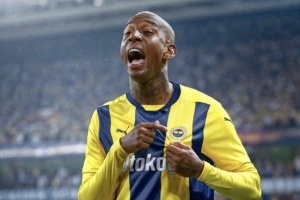 ??聯(lián)手穆里尼奧！土媒：塔利斯卡將租借土超費(fèi)內(nèi)巴切