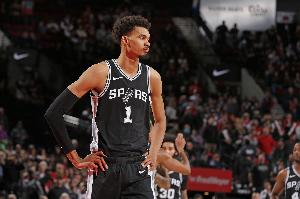 文班：我們要更警覺一些 今晚球隊在進(jìn)攻上沒有打出標(biāo)準(zhǔn)