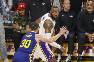 庫里：我和詹姆斯互相激勵了彼此 現(xiàn)在比以前有更多的欣賞和尊重