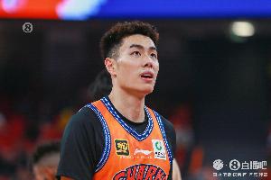 正負(fù)值恐怖的+38！李添榮各種三分命中 12中7&三分8中5轟下23分