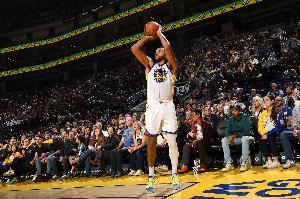 圣誕大戰(zhàn)勇士VS湖人：李凱爾和小佩頓皆可以出戰(zhàn)