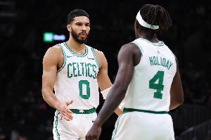 圣誕大戰(zhàn)綠軍VS76人：塔圖姆和懷特可以出戰(zhàn) 霍勒迪缺陣