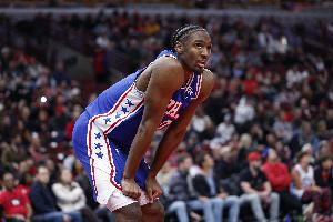 馬克西：亞布塞萊能做到教練要求的任何事 我們必須給予稱贊