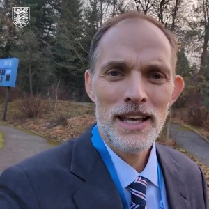 圖赫爾借英格蘭隊(duì)官方社媒送圣誕祝福：希望很快在球場(chǎng)見到你們