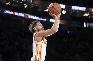 外線手感不佳！特雷-楊半場三分6中1拿到8分7助攻