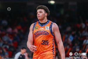 全能小胖！洛夫頓上半場(chǎng)11中5得到15分8板6助