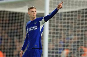 打破哈塞爾巴因克紀錄，帕爾默成隊史英超自然年進球最多球員