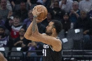 ??替補(bǔ)奇兵！萊爾斯半場(chǎng)6中4&三分5中3砍15分5板 得分全在次節(jié)