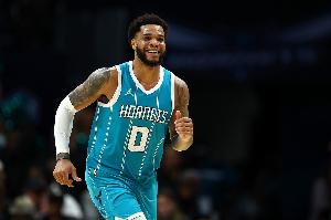 小橋：下半場(chǎng)打出了黃蜂風(fēng)格籃球 若開(kāi)局方式正確我們能輕松贏球