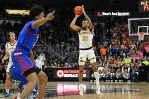 國王記者：13號秀德文-卡特獲準不受限制地參加籃球活動