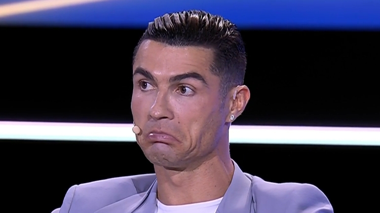 滿臉看不上！C羅經(jīng)典撇嘴：沙特聯(lián)當(dāng)然比法甲好，不知人們驚訝啥