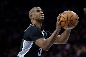 賽季罰球不丟紀錄終結(jié)??保羅6中2&2罰中1 得到5分5助&正負值+15