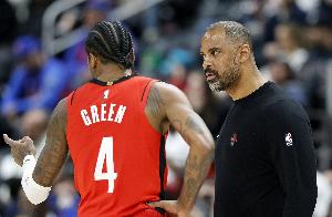 ??四個字評價火箭3分鐘領先12分被超級大逆轉