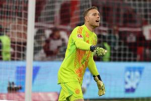 替補(bǔ)門(mén)將佩雷茨：想成為拜仁主力并不容易，諾伊爾曾發(fā)消息鼓勵(lì)我