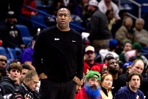 國王炒掉布朗是由GM所做出的決定而非老板 布朗保障金額超2000萬