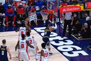 活力無限！威少積極拼下前場籃板 并助攻小波特三分穿針