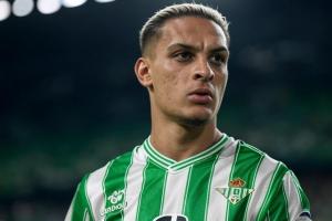 西媒：貝蒂斯有意冬窗租借安東尼，需球員降薪+曼聯(lián)承擔(dān)部分薪水