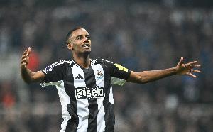 郵報(bào)：伊薩克、吉馬良斯冬窗將留在紐卡，預(yù)計(jì)夏窗會(huì)有報(bào)價(jià)