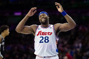 烏布雷談亞布塞萊：在場下是泰迪熊 在場上是一只灰熊