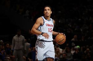 全能表現(xiàn)誰有意？布羅格登11中5得到18分6板7助2斷