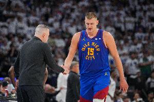 馬龍：我非常幸運能和約基奇一起走過這段10年的旅程