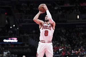 帶隊追分！拉文次節(jié)10分 半場12中6拿到15分3助攻2搶斷