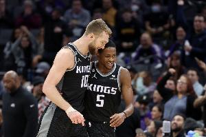 國王最后3分半出手全中得15分&對手一分未得并有5次失誤 歷史首次