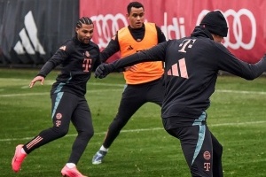 下半程能否出戰(zhàn)？布赫曼今天參加了拜仁團(tuán)隊(duì)訓(xùn)練