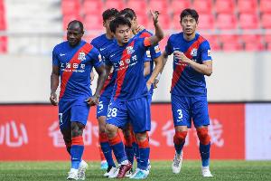 東體：曹赟定是轉(zhuǎn)會(huì)市場(chǎng)香餑餑，金元足球時(shí)代多隊(duì)曾開出天價(jià)高薪