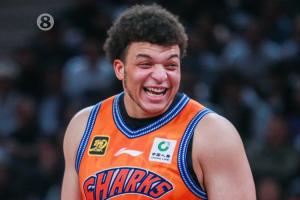 高歌猛進(jìn)！上海大勝?gòu)V州豪取15連勝 戰(zhàn)績(jī)從1勝10負(fù)到16勝10負(fù)