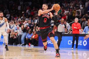 美記：勇士會用到期合同&次輪簽補(bǔ)強(qiáng)前場 武切維奇被視作首選