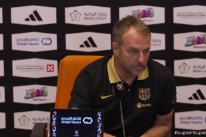 弗里克：造越位?沒理由改變球隊打法 面對外界噪音我們必須更強大