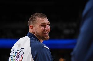 威少：約基奇讓隊(duì)友打得更容易 我也在努力做同樣的事情