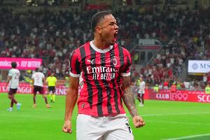 記者：萊比錫從沒為奧卡福安排過體檢，預(yù)定了飛機(jī)但交易還沒完成