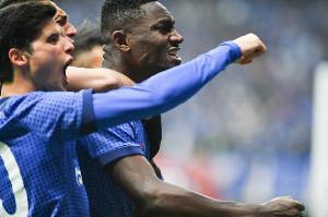 滬媒：申花18日將熱身大連英博，有望上演申花新老前鋒對決