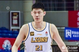 一度落后18分！廣廈在逆境時沒放棄 用強(qiáng)硬的防守拼出翻盤的機(jī)會