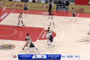 哨聲太密了！末節(jié)開場3分鐘 王浩然&盧鵬羽&魯吐布拉先后犯滿離場